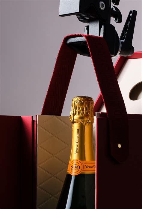 borsa veuve clicquot louis vuitton|veuve clicquot brut.